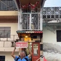 Esta es la casa más angosta del mundo, mide 1.42m de ancho