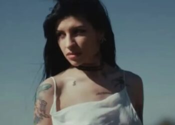 Cazzu estrena canción ¿Con indirectas a Nodal?