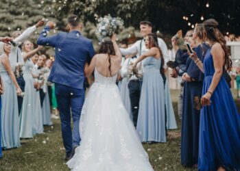 Pareja se casa y se divorcia 12 veces, para cobrar dinero al gobierno