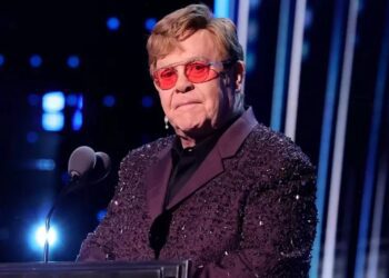 Elton John ha perdido la vista casi por completo