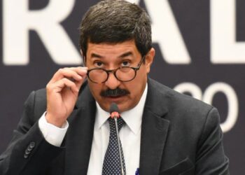 Javier Corral consigue un amparo en la CDMX para frenar su arresto