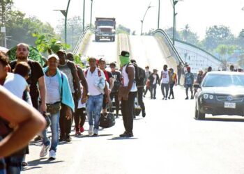 Sacerdote alerta sobre crisis migrante por deportaciones masivas