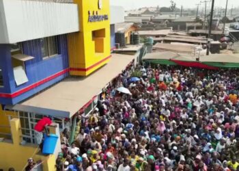 En Nigeria, una estampida escolar dejó 35 niños muertos y 6 heridos