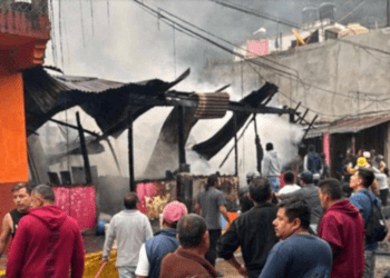 Serie navideña causa incendio en una vivienda; niña de 6 años pierde la vida