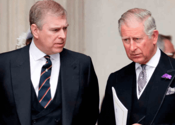 Por vínculos con China, excluyen al príncipe Andrés de las celebraciones navideñas de la familia real