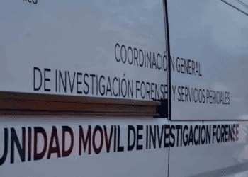 Investigan hallazgo de cuerpos en auto estacionado en casa de Polanco