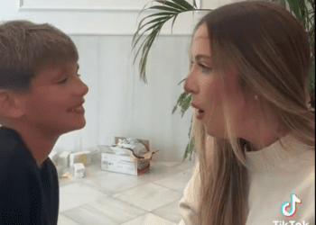 Adolescente juega “escuchamos pero no juzgamos” y no le gusta la respuesta