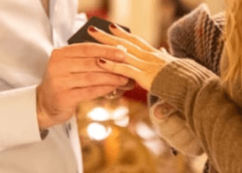 La hija de Michael Jackson se compromete con su novio: así recibió anillo