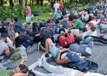 Migrantes comienzan huelga de hambre en Oaxaca