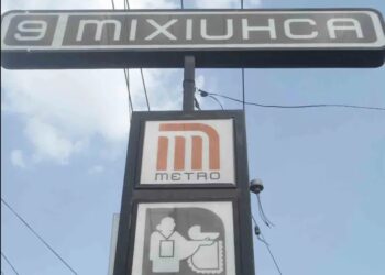 Hombre muere al caer a vías del Metro en Mixihuca