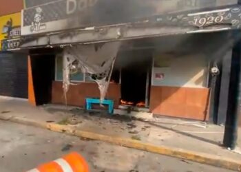 Queman una pastelería en Poza Rica; investigan posible extorsión