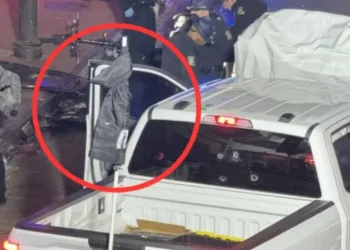 Ataque en Nueva Orleans; bandera del Estado Islámico en camioneta