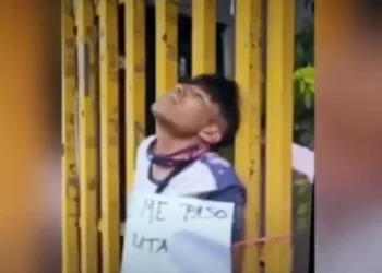 Vecinos amarran y exhiben a indigente por ladrón