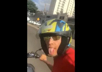 Motociclista muere por tomarse una selfie