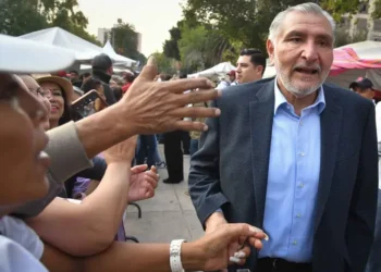 Sheinbaum desmiente salida de Adán Augusto como coordinador de senadores de Morena