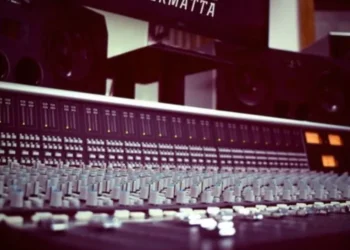 ¿Dónde estudiar música en México si sueñas con ser una estrella del rock?