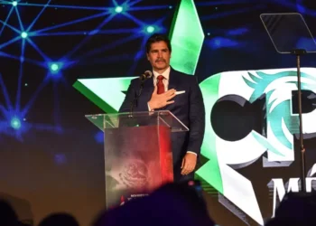 Eduardo Verástegui solicita su registro ante el INE