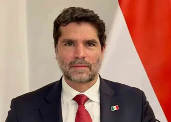 18 organizaciones solicitarán ser partido político: Verástegui y Viva México en la lista