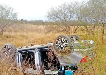 Secretario de Tamaulipas sufre volcadura