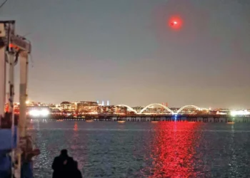 Avión y helicóptero militar chocaron sobre Washington