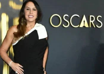 Karla Sofía Gascón se disculpa por mensajes racistas