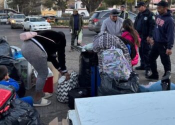 Familia huye de Trump y los roba Migración