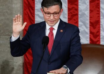 Mike Johnson es reelegido como presidente de la Cámara de baja de EU