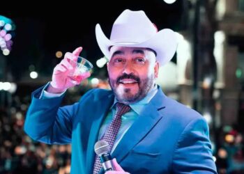Lupillo Rivera pide respeto a los migrantes en carta a Trump