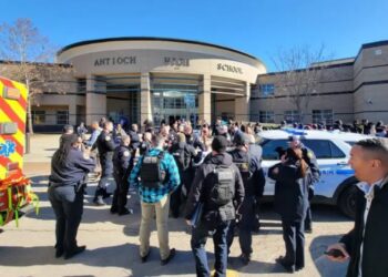 Tiroteo en escuela de Nashville deja tres heridos, entre ellos el atacante