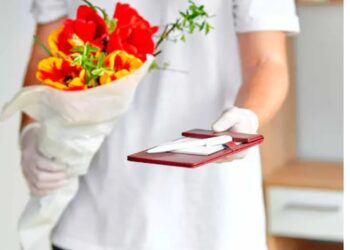 Hombre mata a mujer en Tlaquepaque tras disfrazarse de repartidor de flores