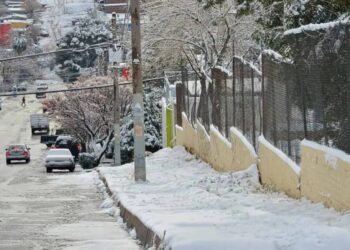 Chihuahua suspende clases y habilita 200 refugios por bajas temperaturas
