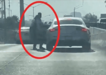 Graban asalto a automovilista a la altura de Gran Terraza, Naucalpan