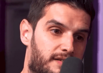 Adrián Marcelo se burla de Arath de la Torre por ser víctima de fraude