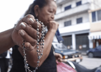 Las iglesias católicas en México serán refugio para migrantes, dice Episcopado