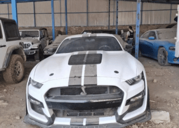 Aseguran autos de alta gama en un lote de Jalisco