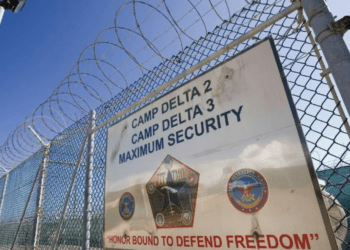 Enviar migrantes a Guantánamo es un “acto de brutalidad”, afirma Cuba