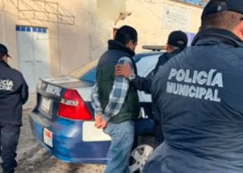 Detienen a funcionario por golpear a su pareja en Hidalgo