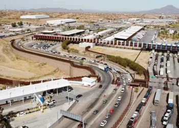 Saturan garita en Sonora ante inminente imposición de aranceles