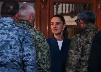 Sheinbaum y secretario de Defensa coordinan estrategia de seguridad para la frontera norte