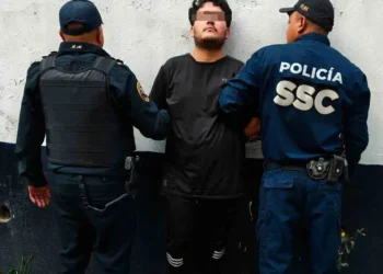 Capturan a tres hombres por robo de autos en hotel Marriott de CDMX
