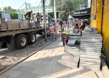 Reciclan concreto para banquetas en Tlalpan