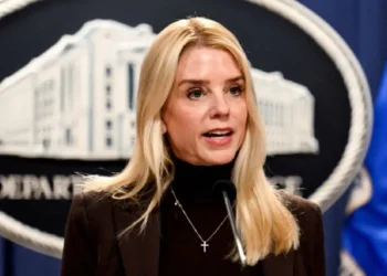 Gobierno de Trump demanda a Nueva York