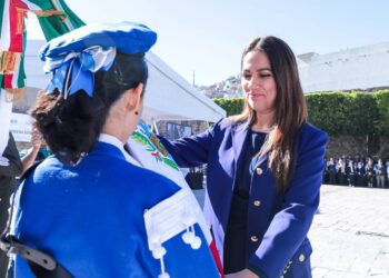 Encabeza Libia Dennise Ceremonia de Conmemoración del Día de la Bandera Nacional