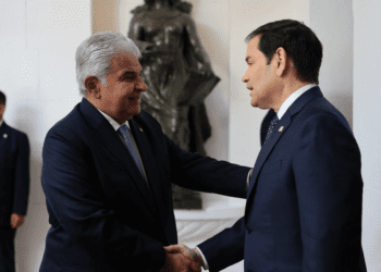 Marco Rubio se reúne con el presidente de Panamá para tratar las demandas de Trump