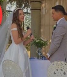 Novio llora al escuchar cantar a su esposa