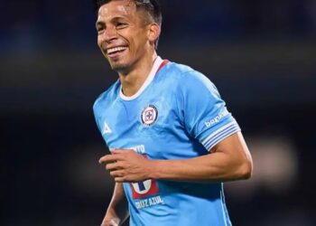Ángel Sepúlveda renueva su contrato con Cruz Azul hasta 2026