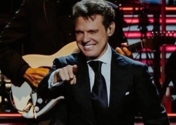 Luis Miguel adeuda más de 6 millones por vuelos privados