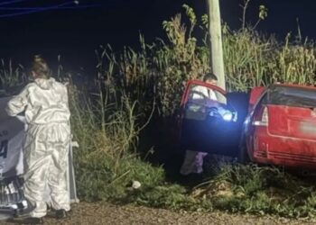 Roban un auto y al huir matan a una niña, arrastrándola varias cuadras