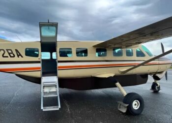 Avioneta con 10 personas desaparece en Alaska