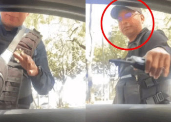 Policías preventivos tratan de extorsionar a un automovilista por “exceso de multas”